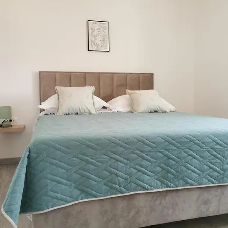 Apartment Adriana *