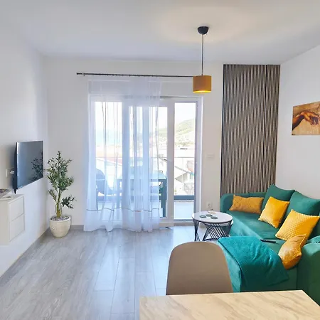 Adriana Apartment Seget Vranjica